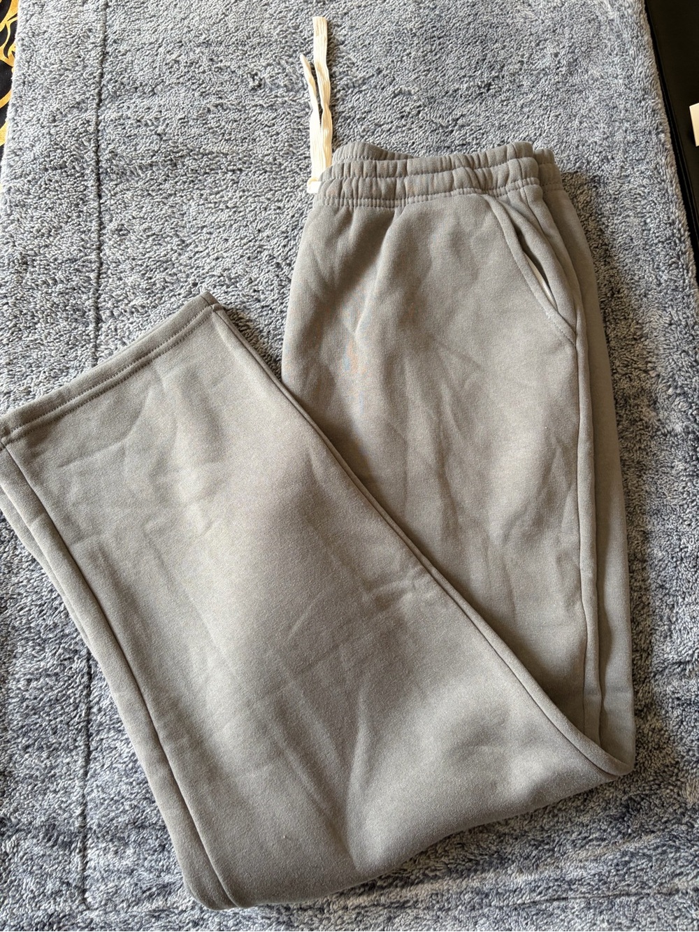 Men's Grey Elastic-Waist Jogger Pants